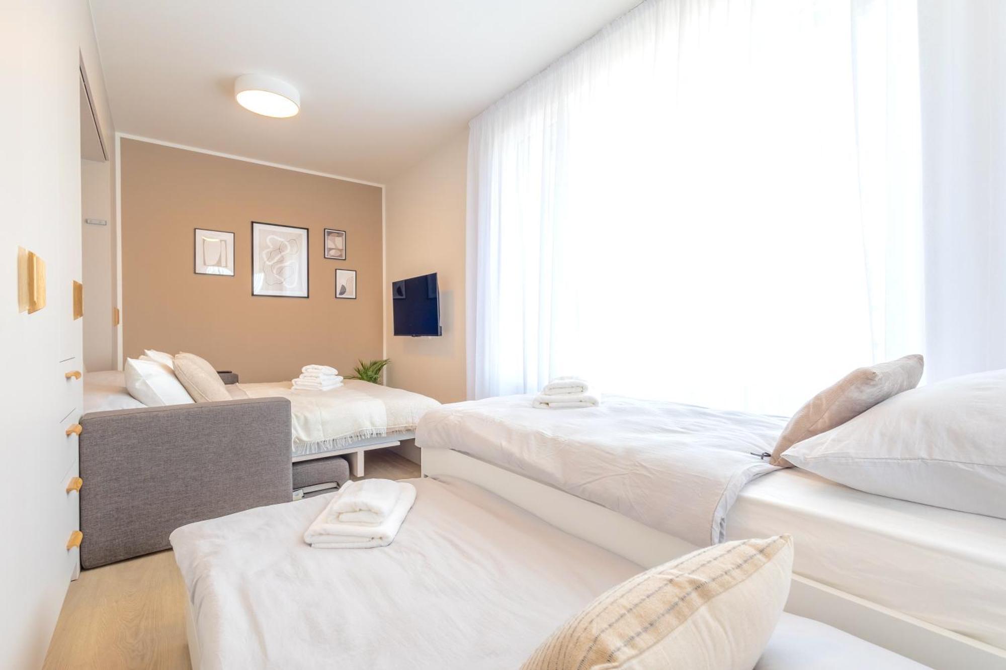 Bright 2Br - 4Th Floor, Balcony, Free Parking By Gravity Prague Apartamento Exterior foto