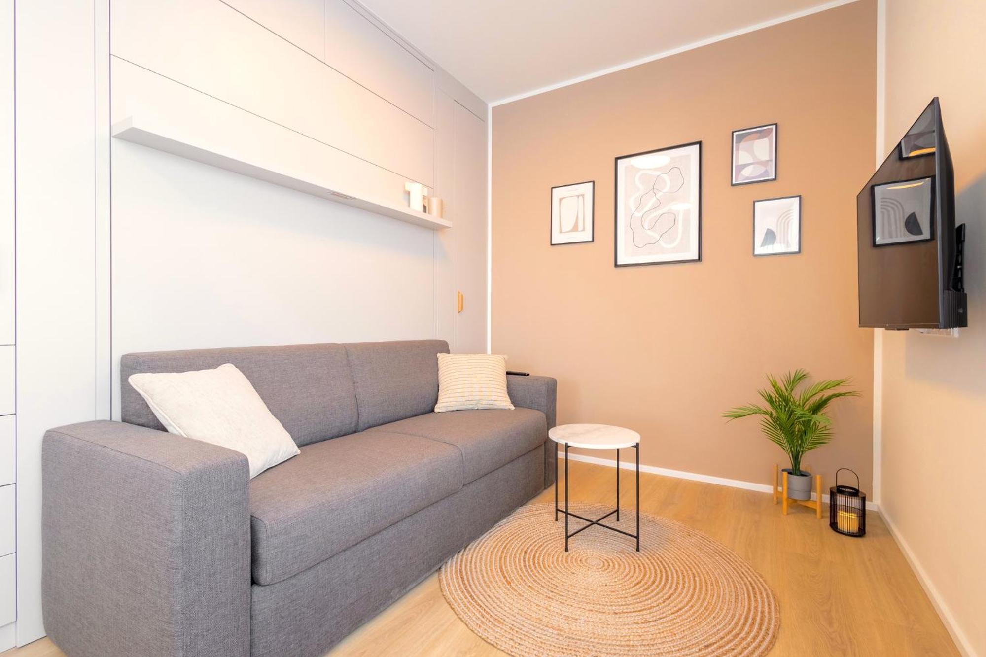 Bright 2Br - 4Th Floor, Balcony, Free Parking By Gravity Prague Apartamento Exterior foto