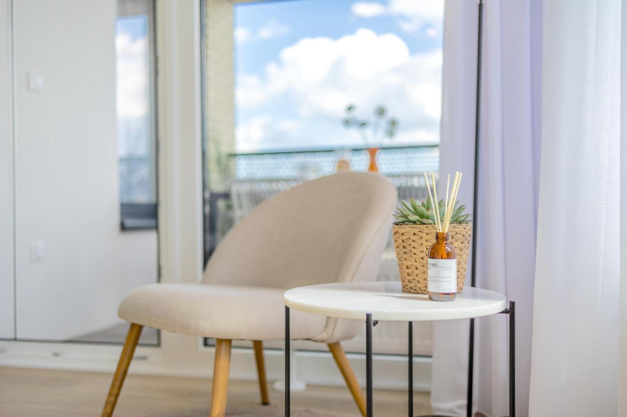 Bright 2Br - 4Th Floor, Balcony, Free Parking By Gravity Prague Apartamento Exterior foto
