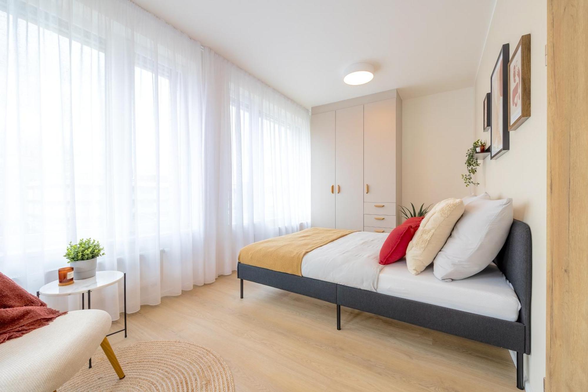 Bright 2Br - 4Th Floor, Balcony, Free Parking By Gravity Prague Apartamento Exterior foto