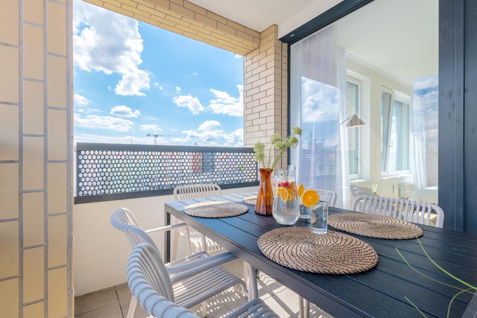 Bright 2Br - 4Th Floor, Balcony, Free Parking By Gravity Prague Apartamento Exterior foto